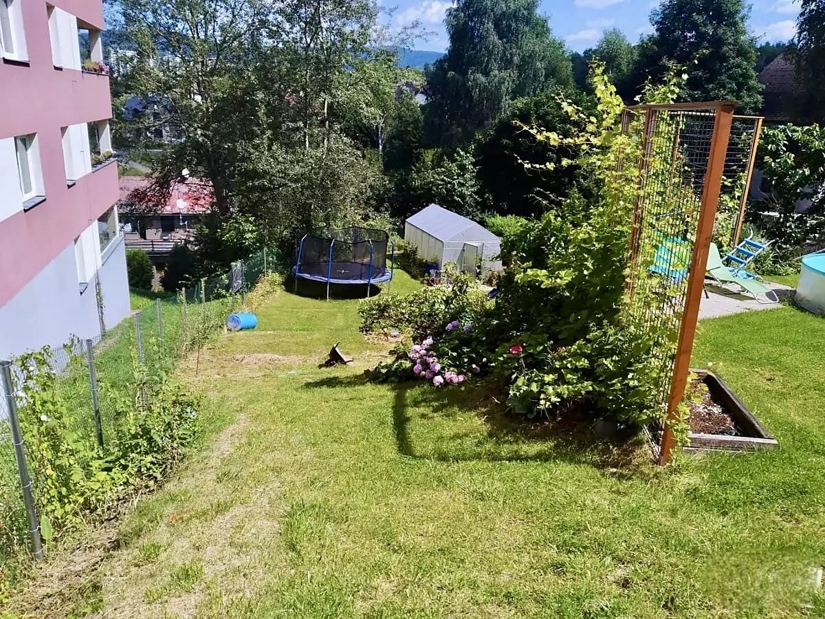 Pronájem stavebního pozemku 550 m²