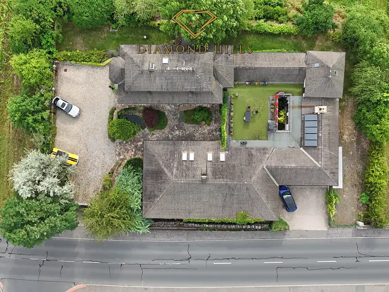 Prodej rodinného domu 518 m², pozemek 1012 m², Mělník – náhled fotky 3