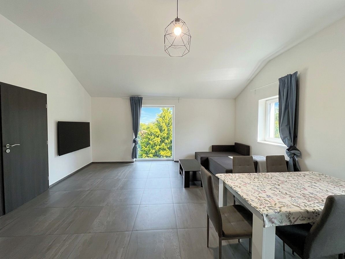 Pronájem bytu 2+kk 72 m² – fotografie 2