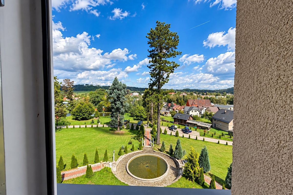 Pronájem bytu 2+kk 63 m² – fotografie 2