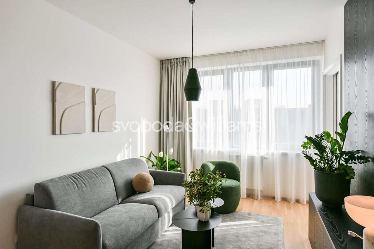 Pronájem bytu 2+kk 42 m² – fotografie 2