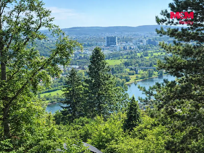 Prodej rodinného domu 336 m², pozemek 1894 m², Praha – náhled fotky 2
