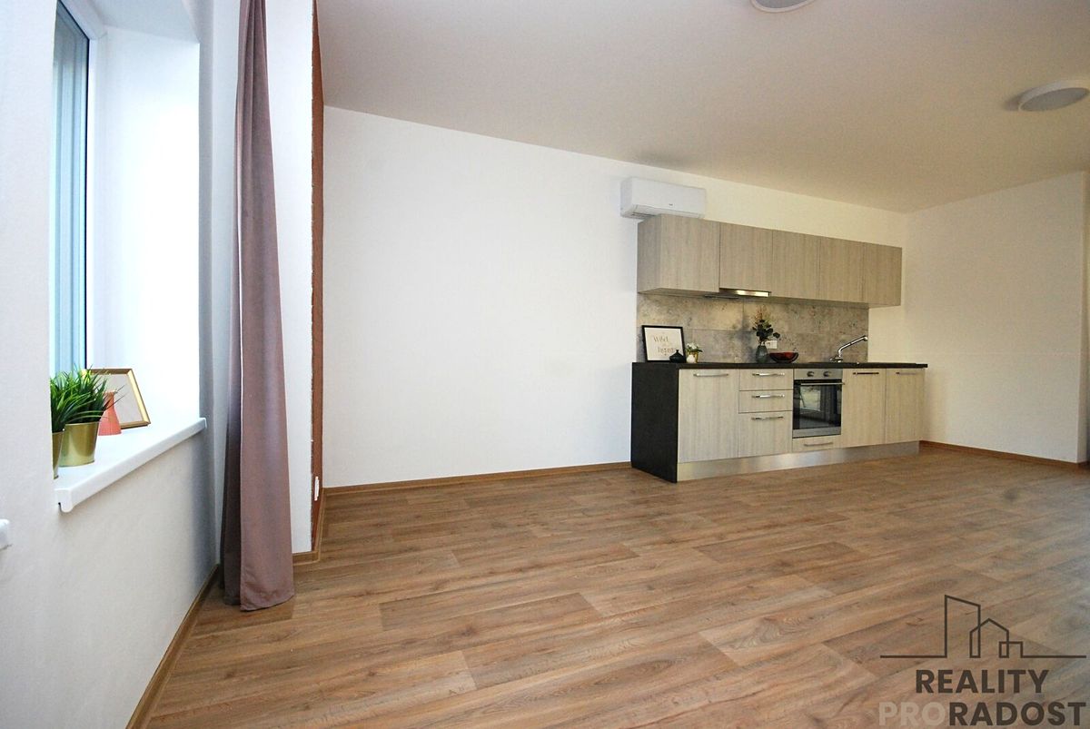 Pronájem bytu 2+kk 50 m² – fotografie 5