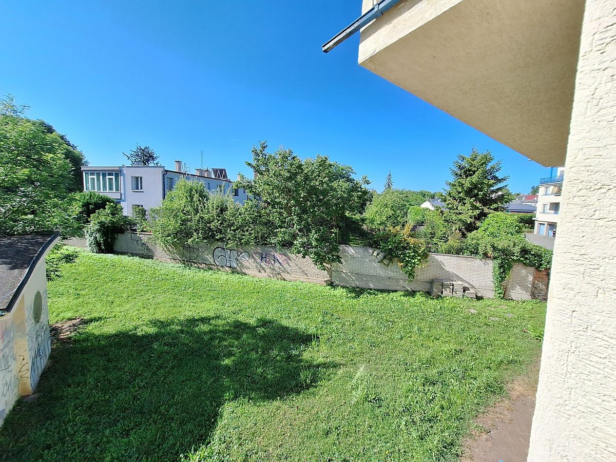 Pronájem bytu 2+1 80 m² – fotografie 2