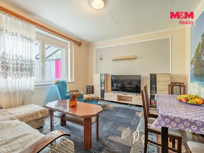 Prodej rodinného domu 180 m², pozemek 417 m², Kladno – náhled fotky 2