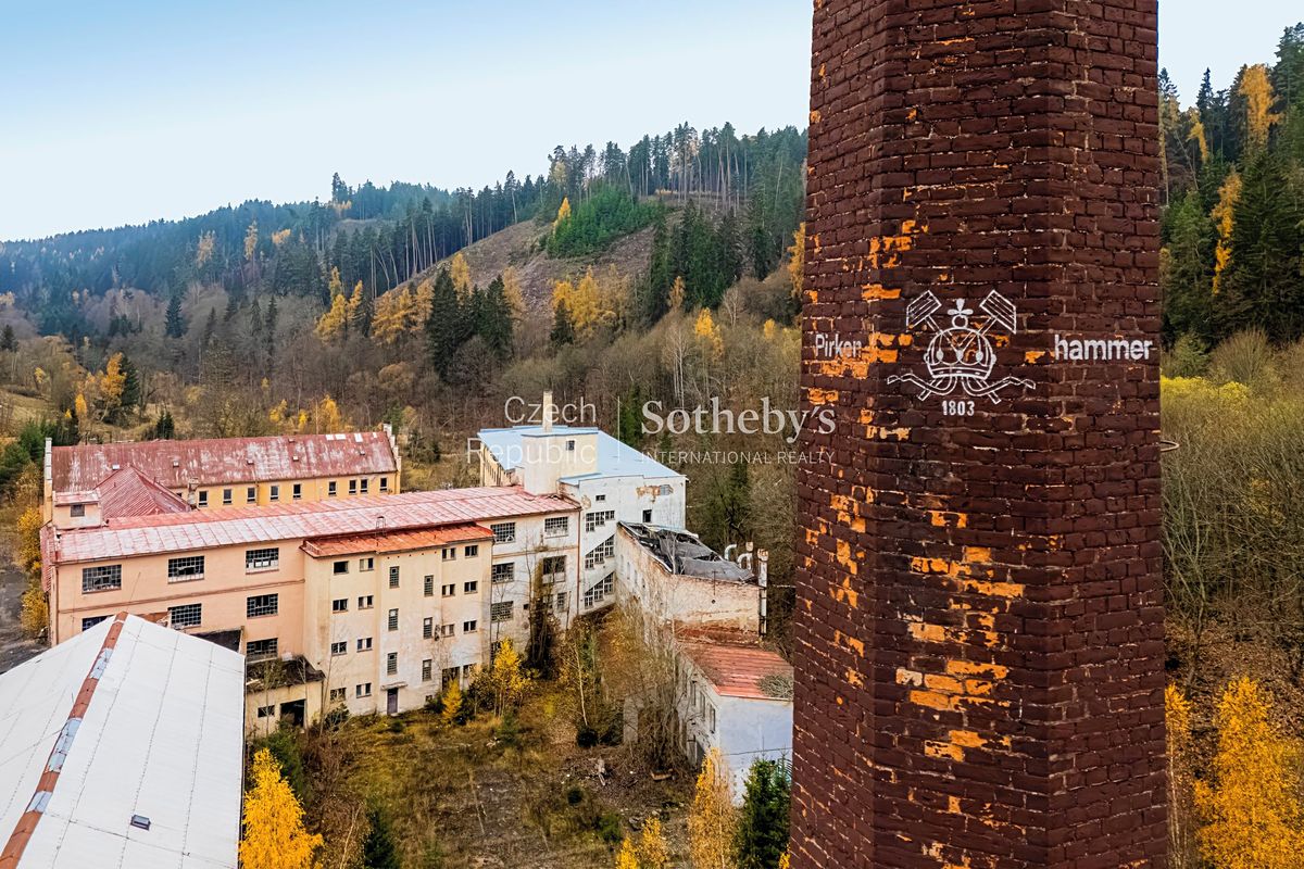 Prodej stavebního pozemku 83403 m² – fotografie 2