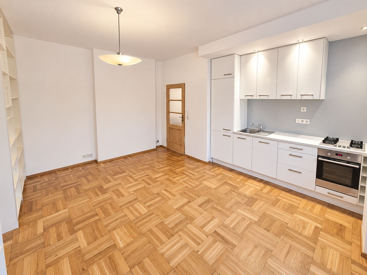 Pronájem bytu 2+kk 43 m² – fotografie 2