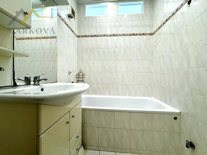 Pronájem bytu 3+1 73 m², Týn nad Vltavou – náhled fotky 3