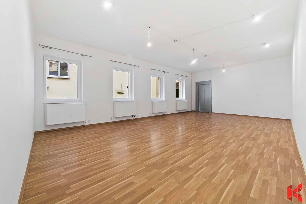 Prodej kanceláře 145 m² – fotografie 3