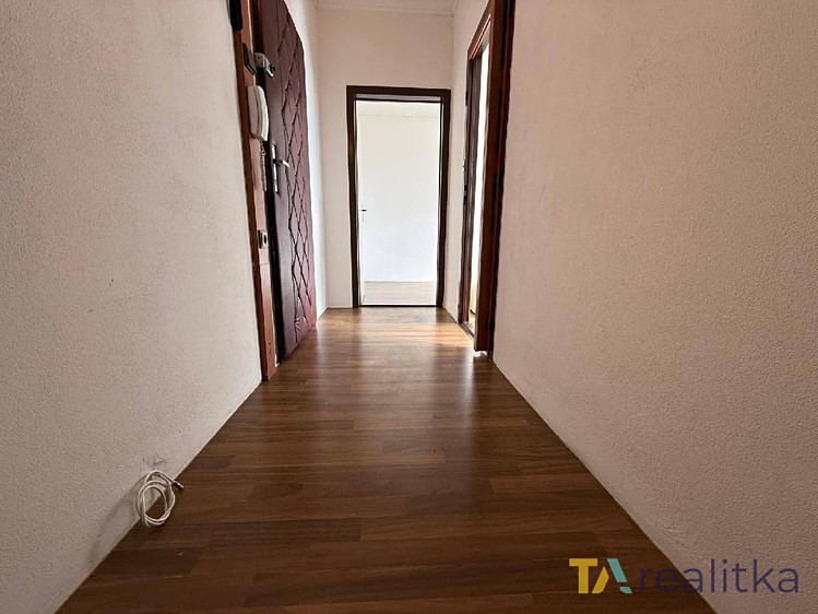 Pronájem bytu 2+1, 44 m² (7 z 9)
