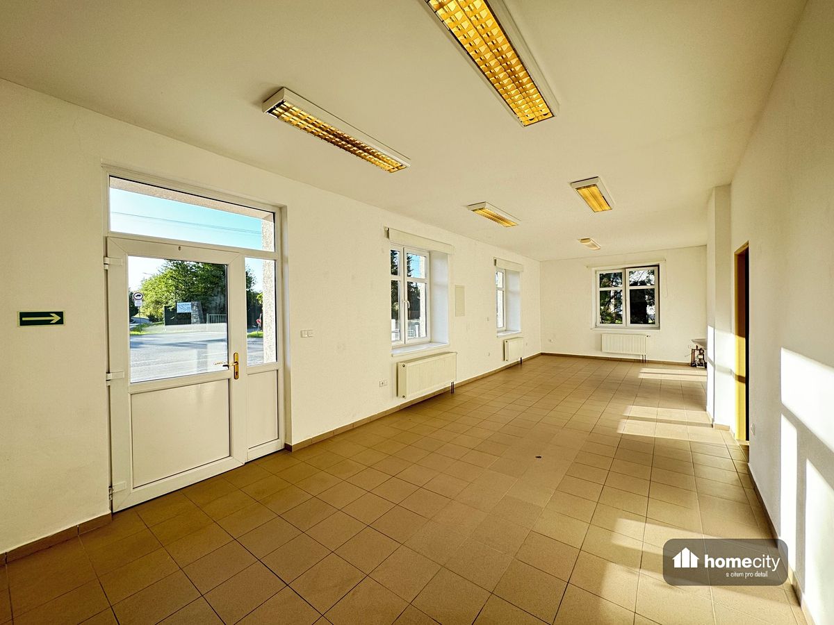 Pronájem obchodního prostoru 89 m² – fotografie 2