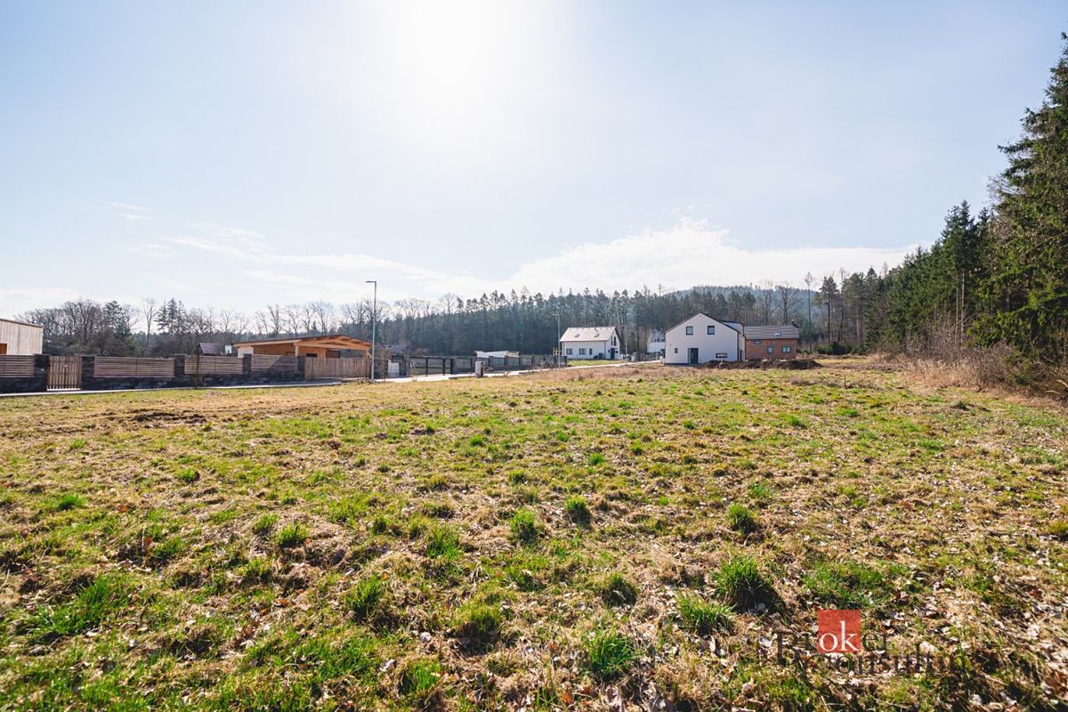 Prodej stavebního pozemku 929 m² – fotografie 3