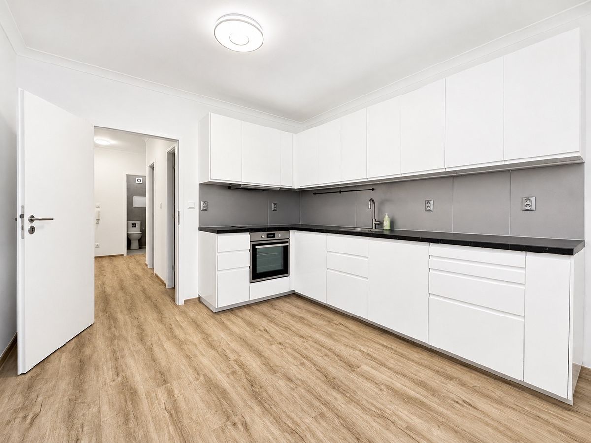 Pronájem bytu 3+1 102 m² – fotografie 3