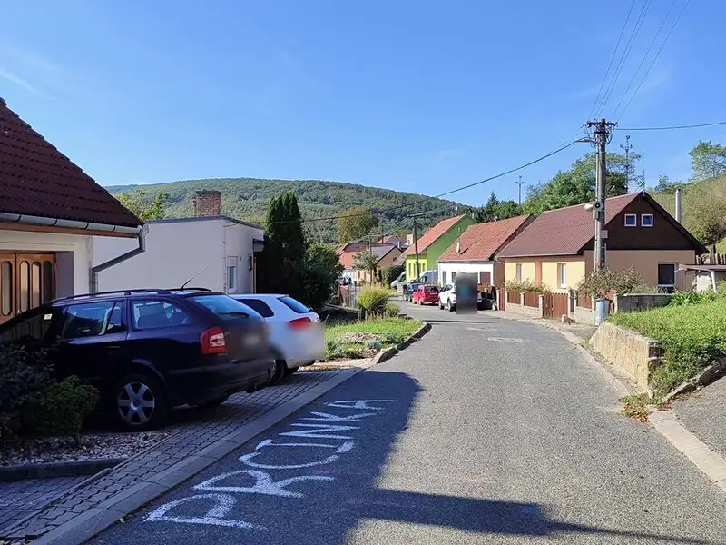 Prodej stavebního pozemku 536 m², Boleradice – náhled fotky 3