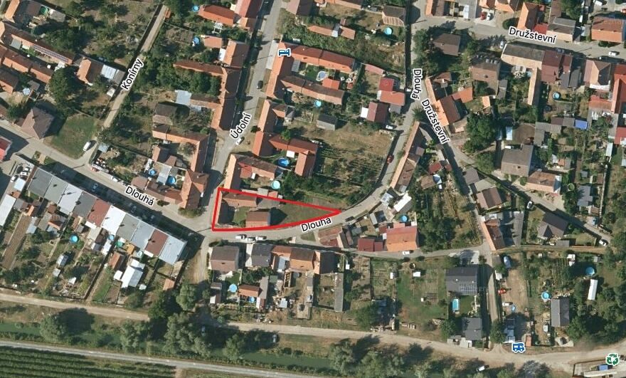Prodej rodinného domu 170 m², pozemek 936 m² – fotografie 2