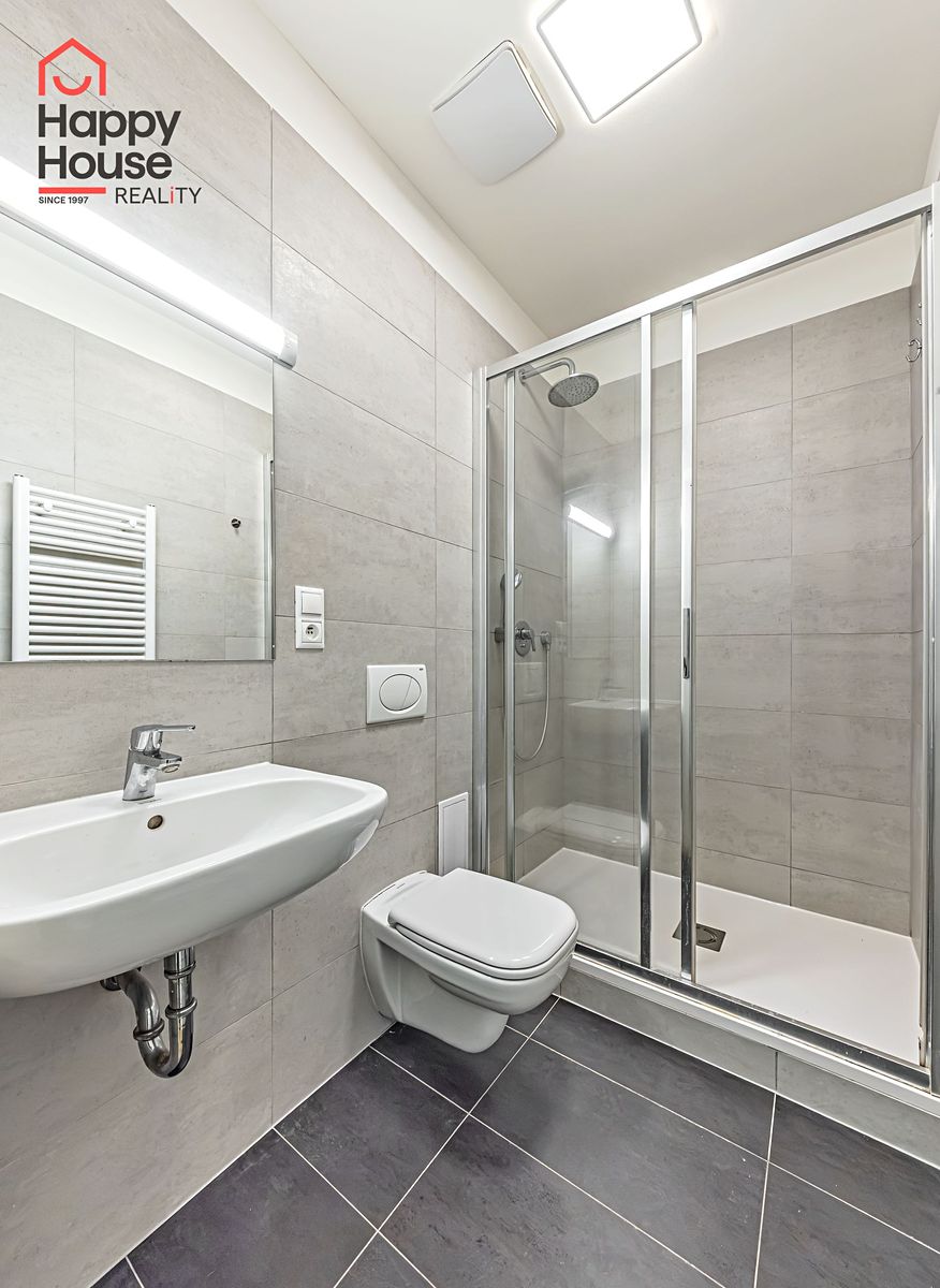 Pronájem bytu 1+kk 32 m² – fotografie 3