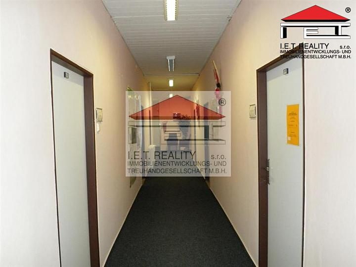 Pronájem kanceláře 13 m² – fotografie 3