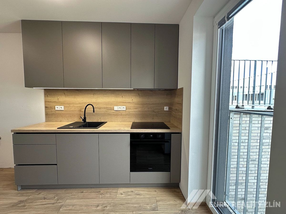 Pronájem bytu 1+kk 29 m² – fotografie 4