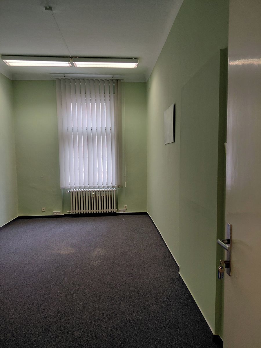 Pronájem kanceláře 18 m² – fotografie 2