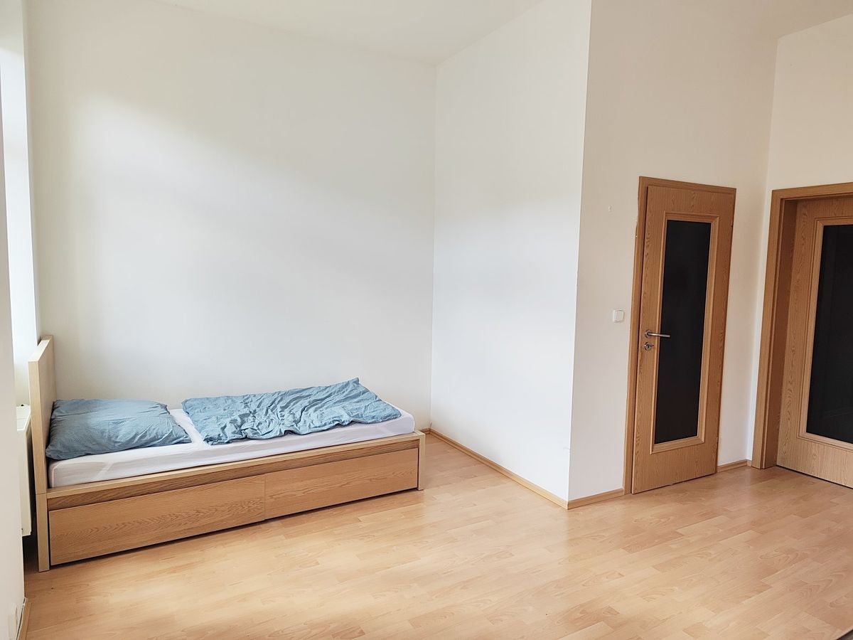 Pronájem bytu 1+kk 25 m² – fotografie 3