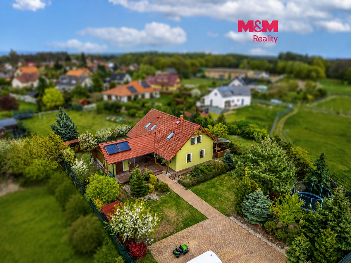 Prodej rodinného domu 164 m², pozemek 1653 m²