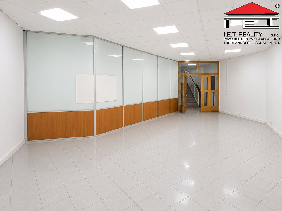 Pronájem obchodního prostoru 44 m² – fotografie 2