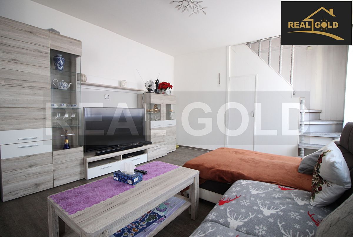 Prodej rodinného domu 160 m², pozemek 153 m² – fotografie 2