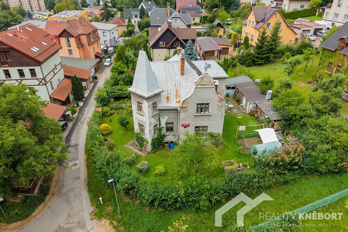 Prodej vily 259 m², pozemek 853 m² – fotografie 3