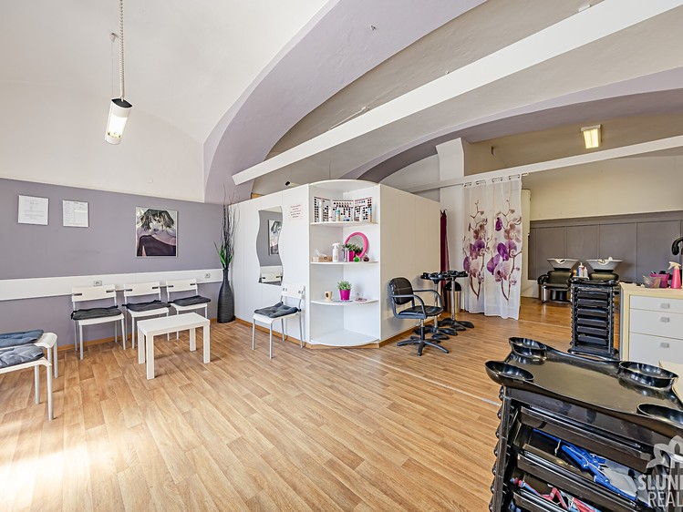 Комерційне приміщення на продаж, 970 м² (7 з 35)