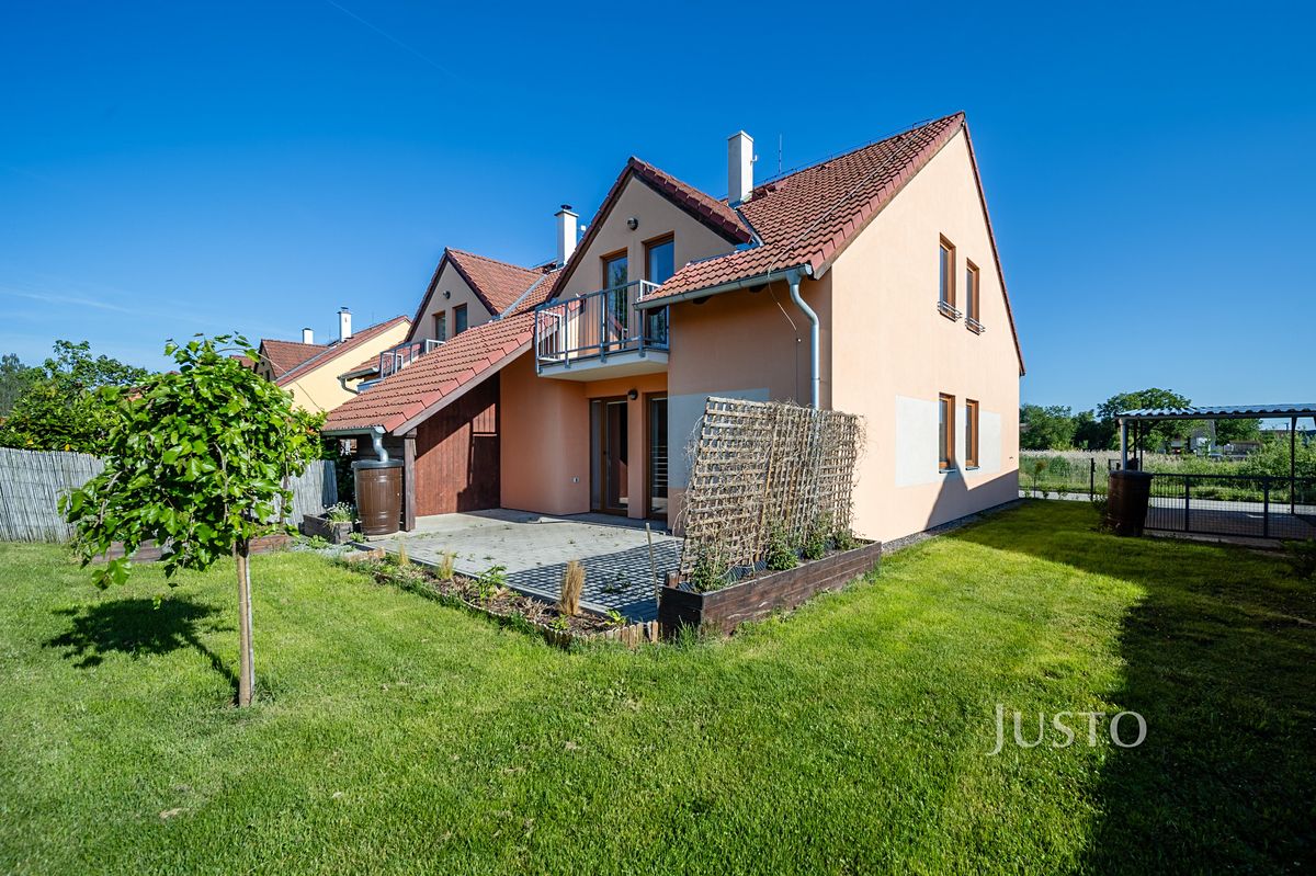 Prodej rodinného domu 141 m², pozemek 385 m² – fotografie 3