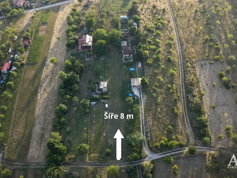 Prodej zahrady 889 m², Uherský Brod – náhled fotky 1