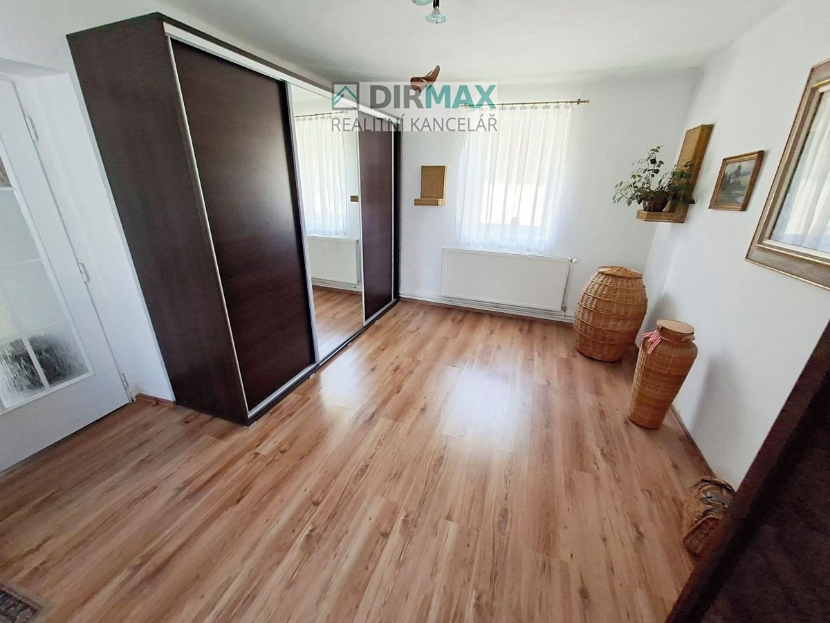 Prodej rodinného domu 270 m², pozemek 1958 m² – fotografie 4