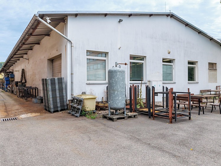 Комерційне приміщення на продаж, 1 813 м² (45 з 70)
