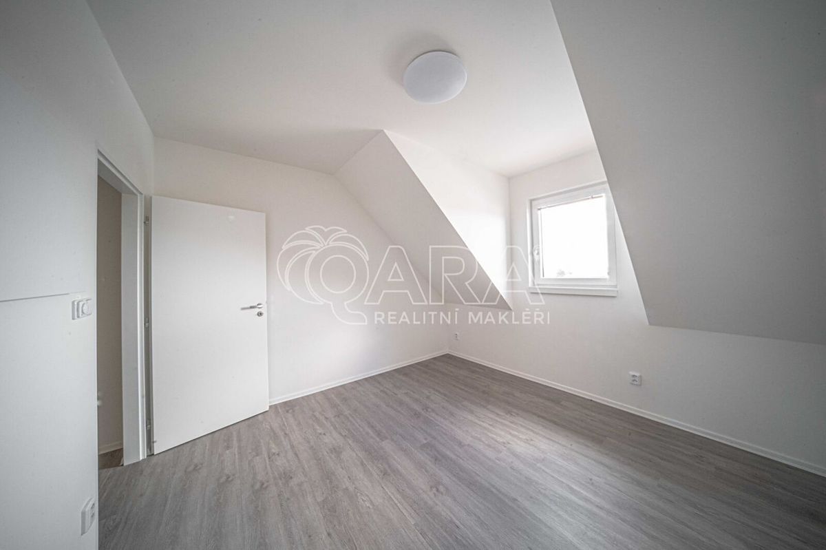 Pronájem bytu 2+kk 41 m² – fotografie 4