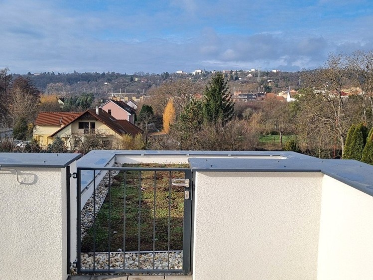 Квартира 4+kk на продаж, 108 м² (28 з 30)