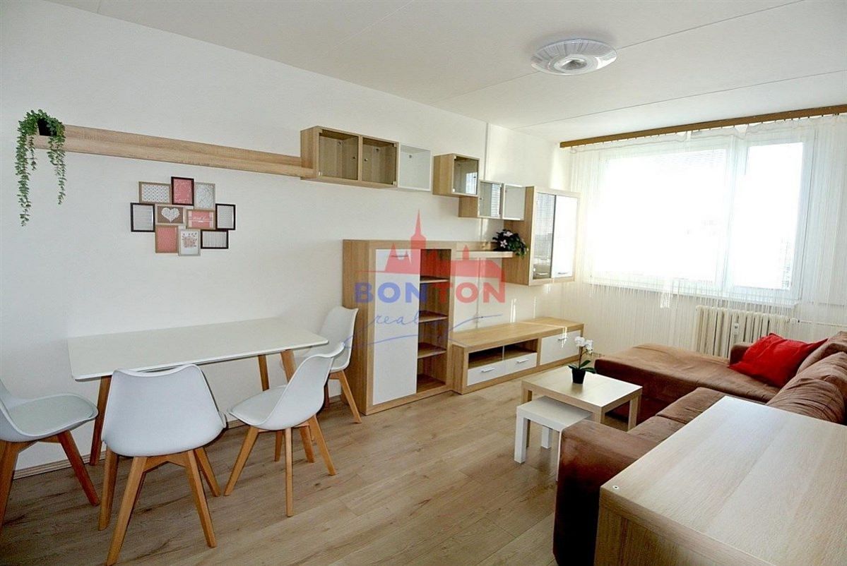 Pronájem bytu 2+kk 44 m² – fotografie 4