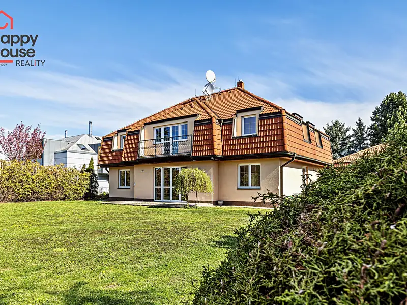 Prodej rodinného domu 287 m², pozemek 1324 m², Ořech – náhled fotky 1