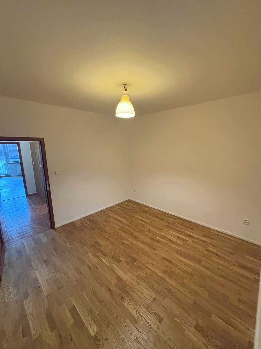 Pronájem bytu 2+kk 50 m² – fotografie 3