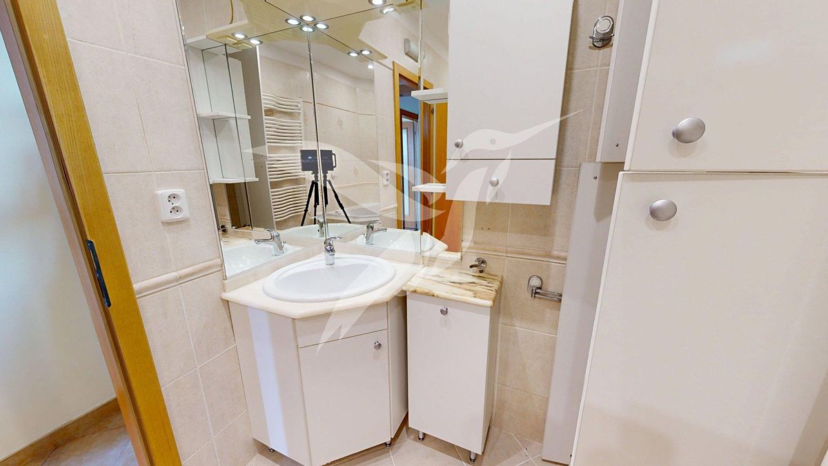 Pronájem bytu 4+1 92 m² – fotografie 2