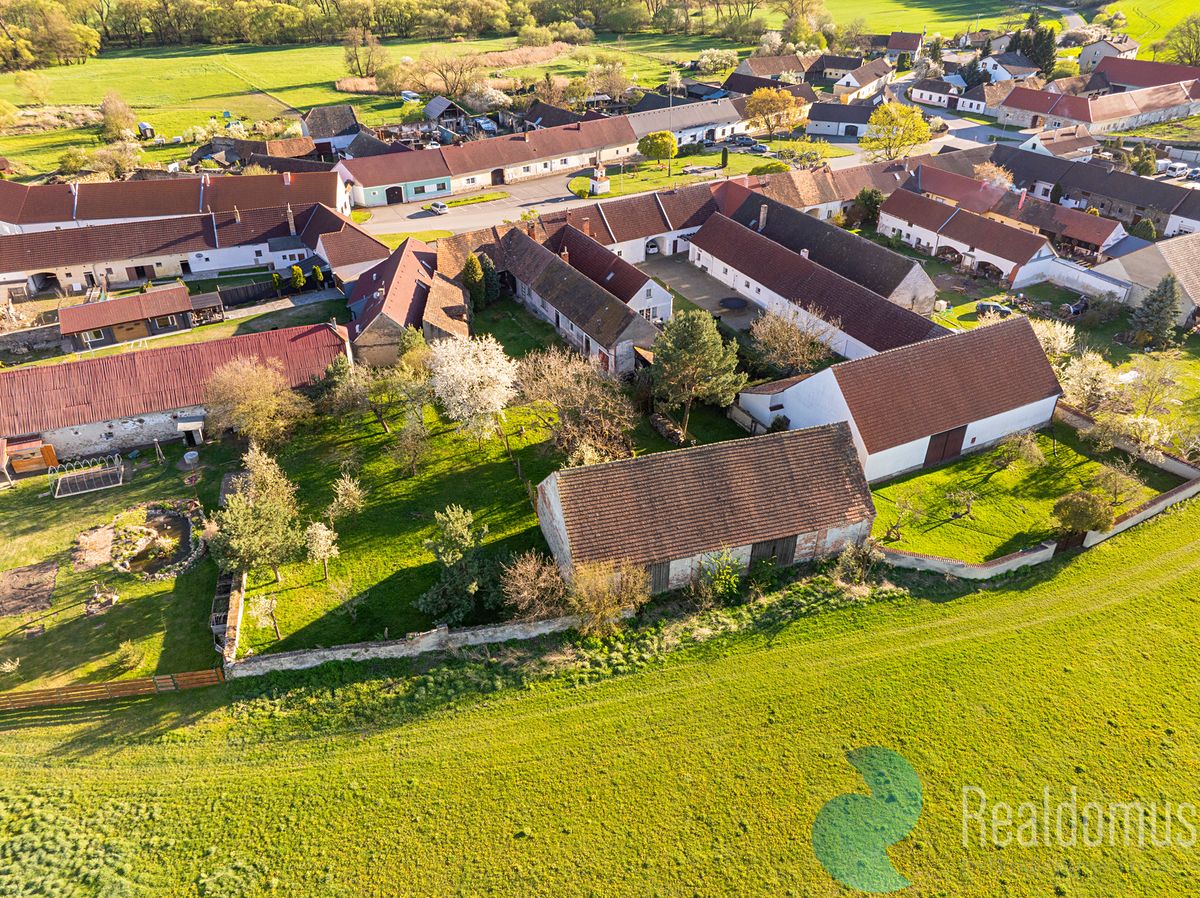 Prodej zemědělské usedlosti 232 m², pozemek 2592 m² – fotografie 4
