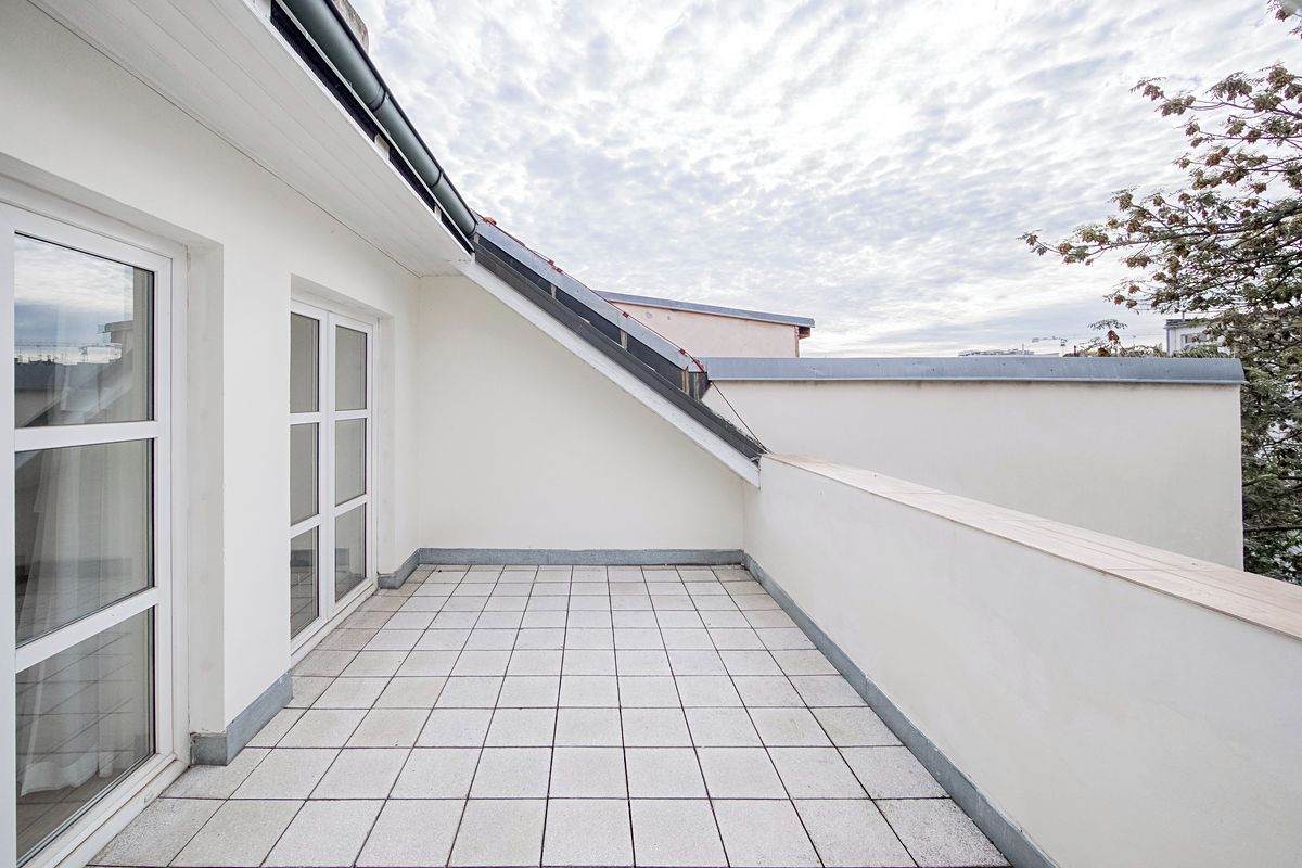 Pronájem bytu 3+kk 125 m² – fotografie 2