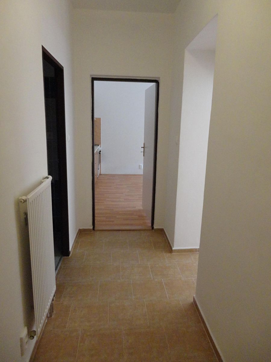 Pronájem bytu 2+kk 70 m² – fotografie 2