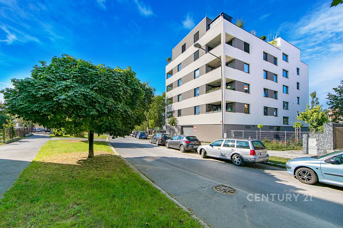 Pronájem bytu 2+kk 55 m²