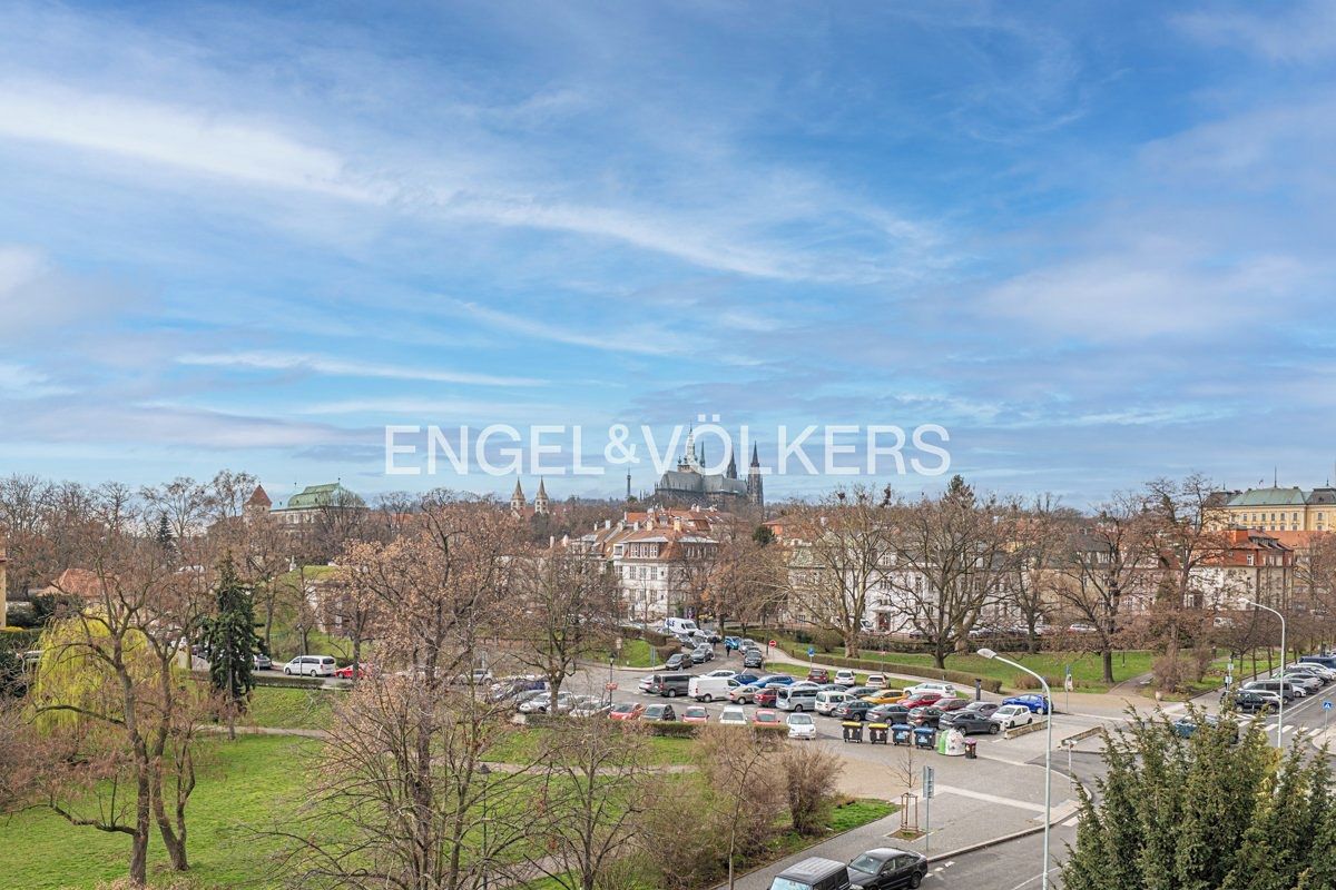 Pronájem bytu 4+kk 115 m² – fotografie 3