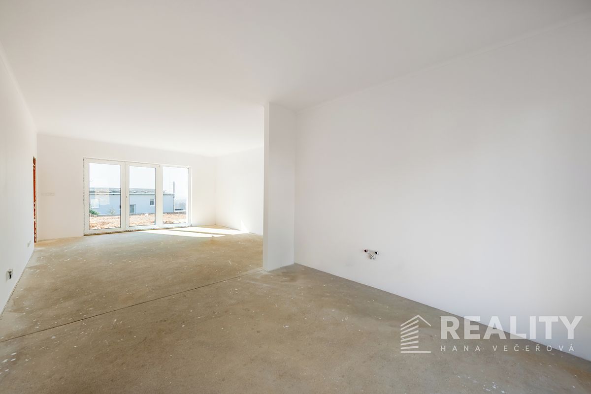 Prodej rodinného domu 158 m², pozemek 723 m² – fotografie 4