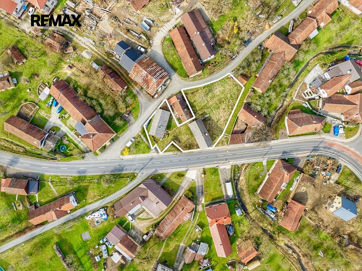 Prodej rodinného domu 140 m², pozemek 1364 m² – fotografie 3