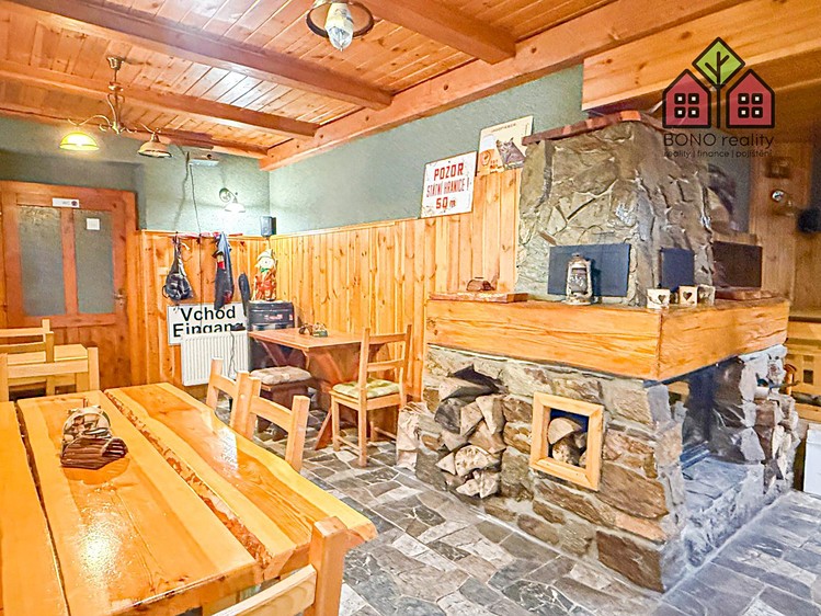 Prodej komerčního prostoru, 216 m² (11 z 33)