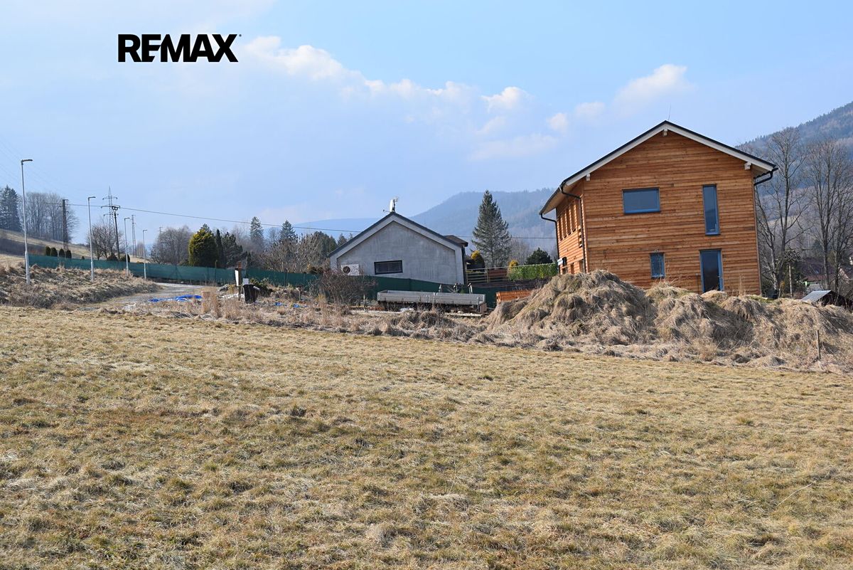 Prodej stavebního pozemku 3795 m² – fotografie 2