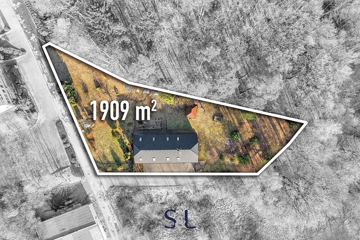 Prodej rodinného domu 201 m², pozemek 1909 m² – fotografie 2