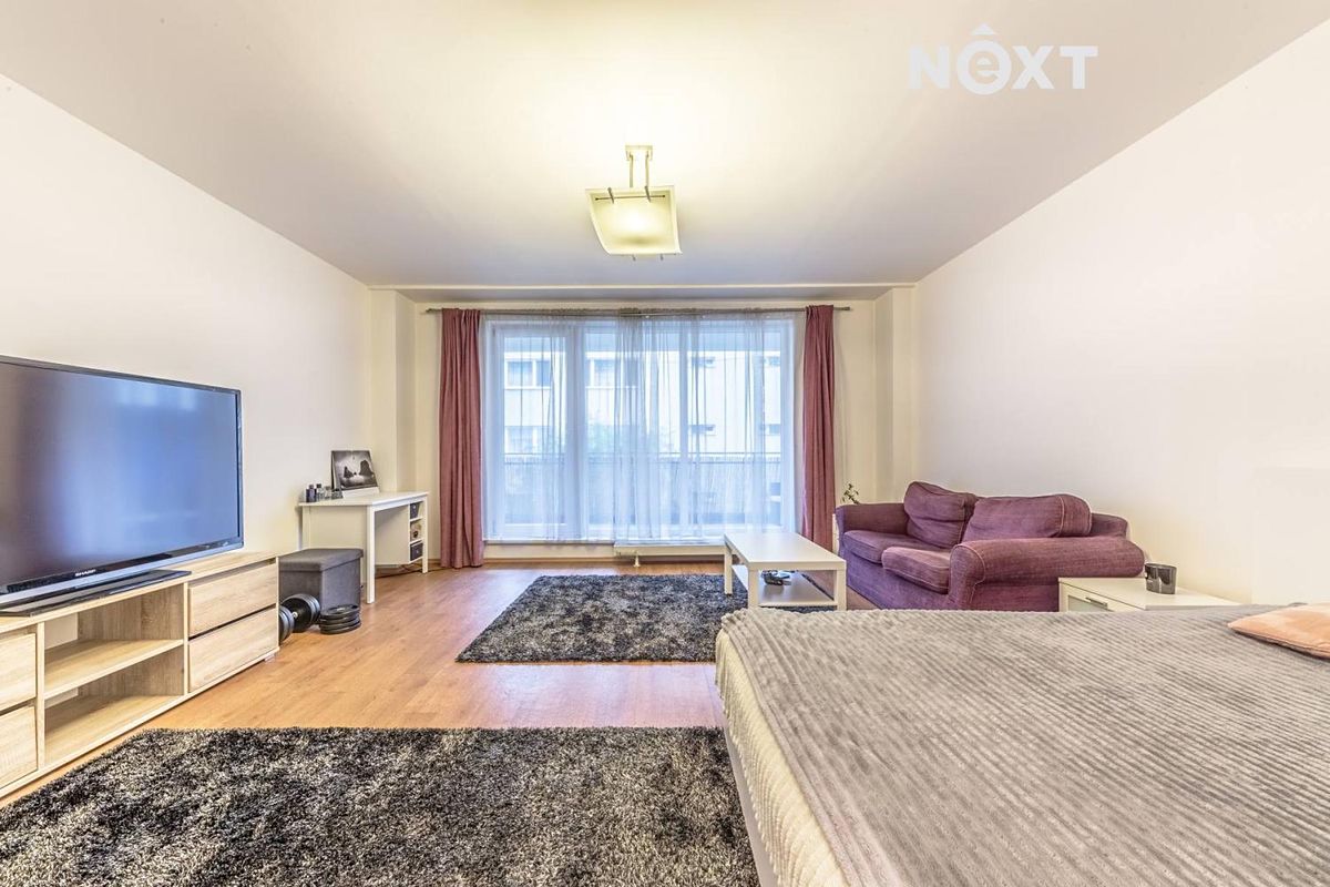 Pronájem bytu 1+1 53 m²